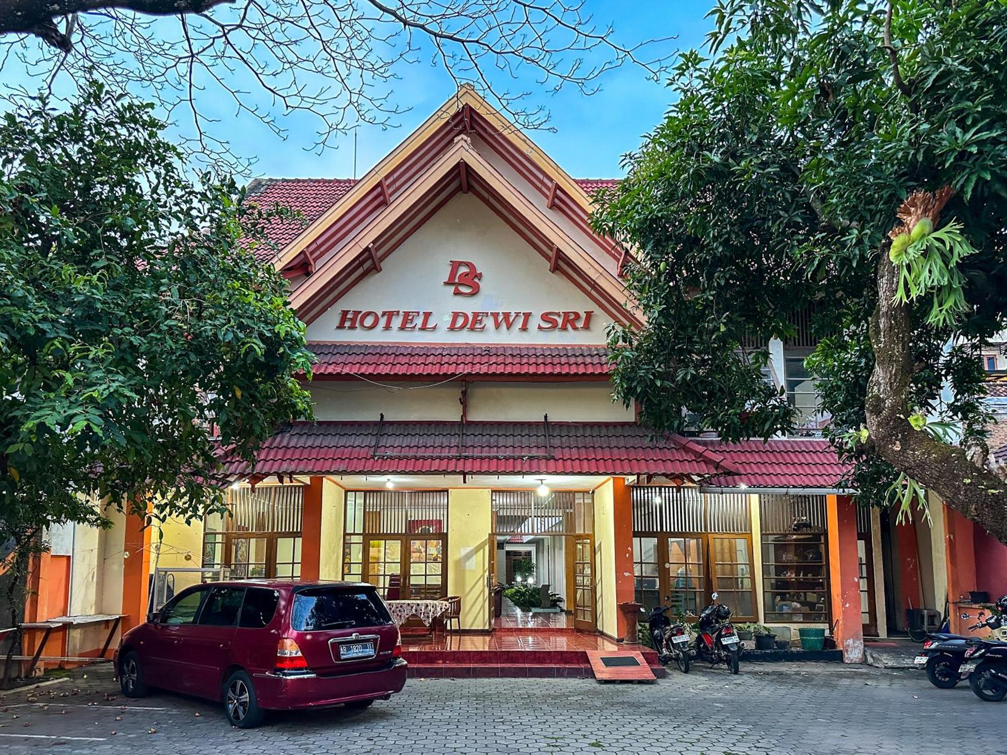 Hotel Dewi Sri Redpartner Yogyakarta Luaran gambar