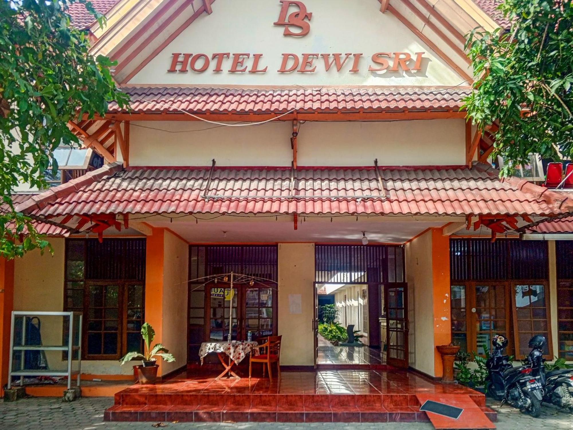 Hotel Dewi Sri Redpartner Yogyakarta Luaran gambar