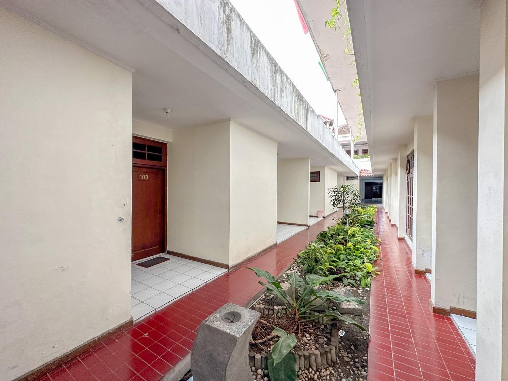 Hotel Dewi Sri Redpartner Yogyakarta Luaran gambar
