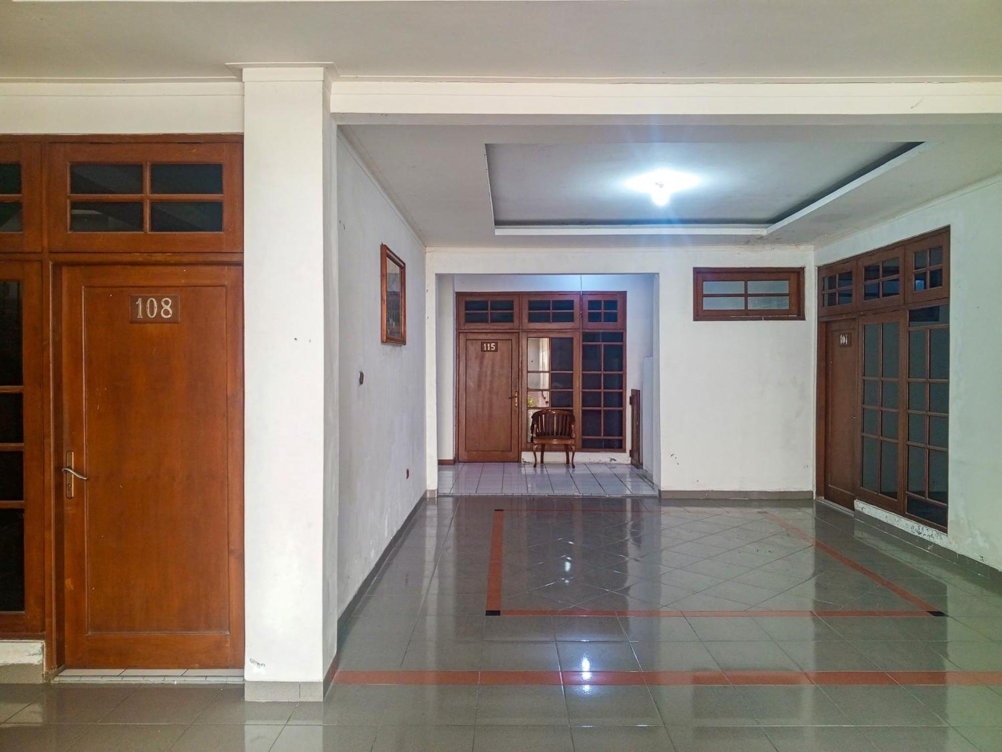 Hotel Dewi Sri Redpartner Yogyakarta Luaran gambar